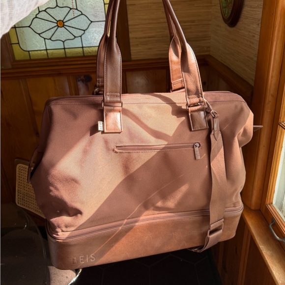 BEIS Handbags - Beis Weekender Maple - Used Once!